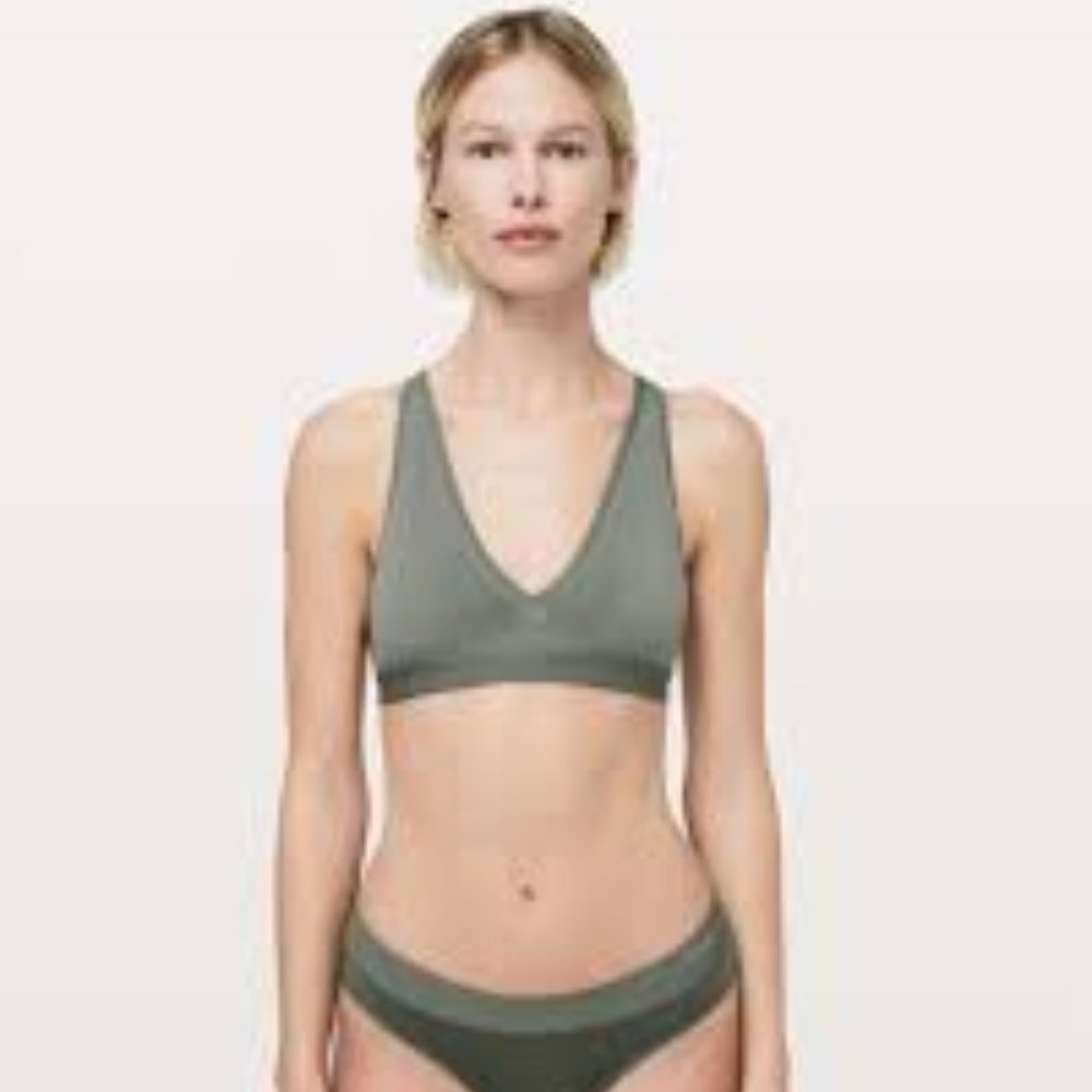 Brand New Lululemon A Little Bit Closer Bralette